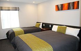 1-bedroom spa unit bedroom